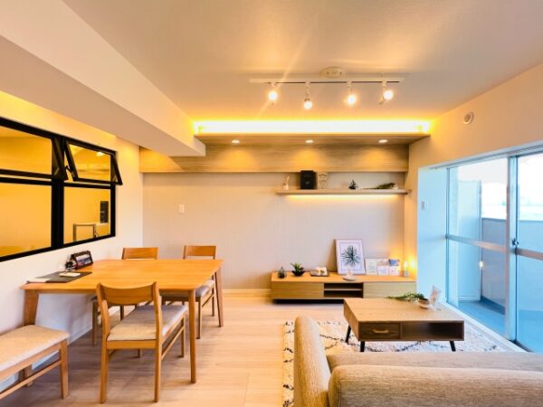 住宅まわりで使われるフィルム素材とは？透明フィルムの特徴と活用場面